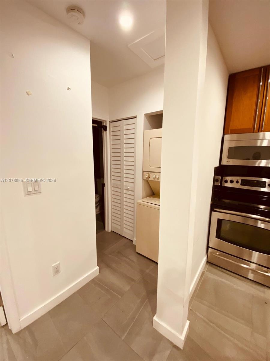  /  936 sq. ft. $ 2026-08-27 0 foto