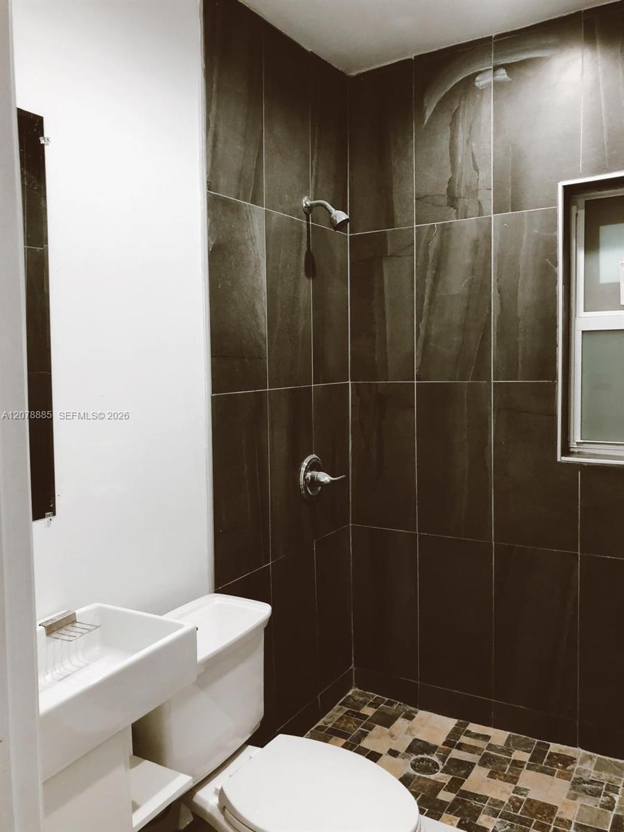   /  936 sq. ft. $ 2026-08-27 0 foto