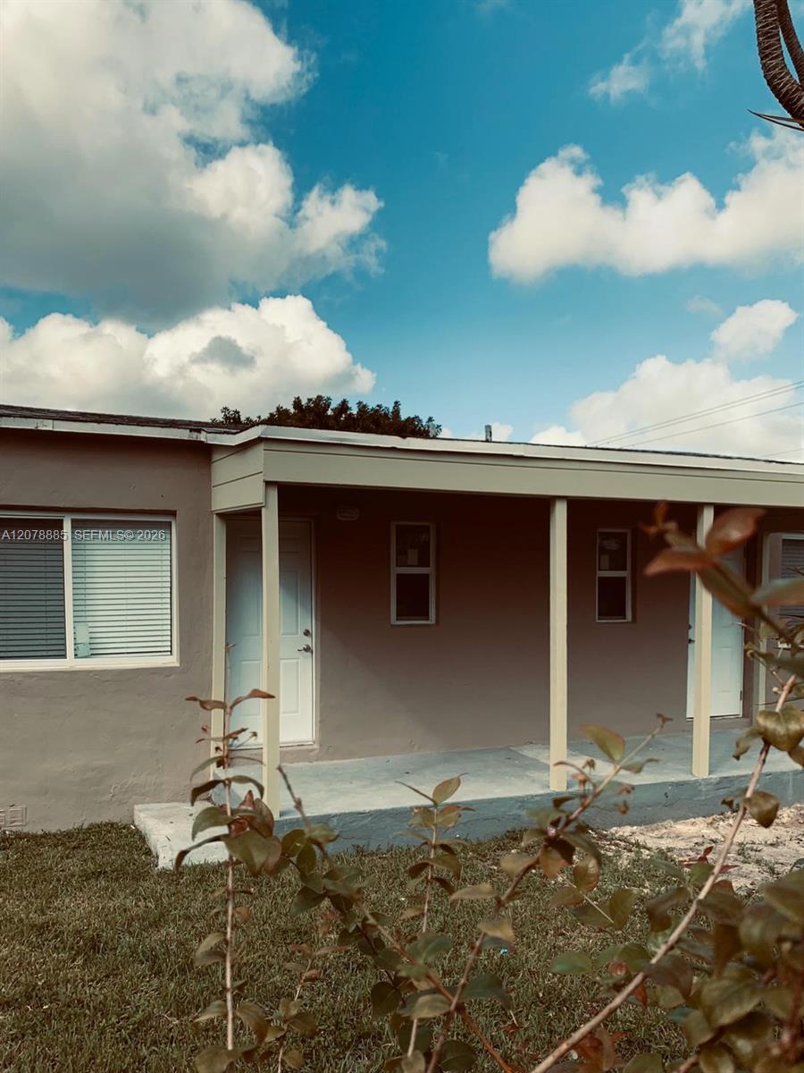   /  936 sq. ft. $ 2026-08-27 0 foto