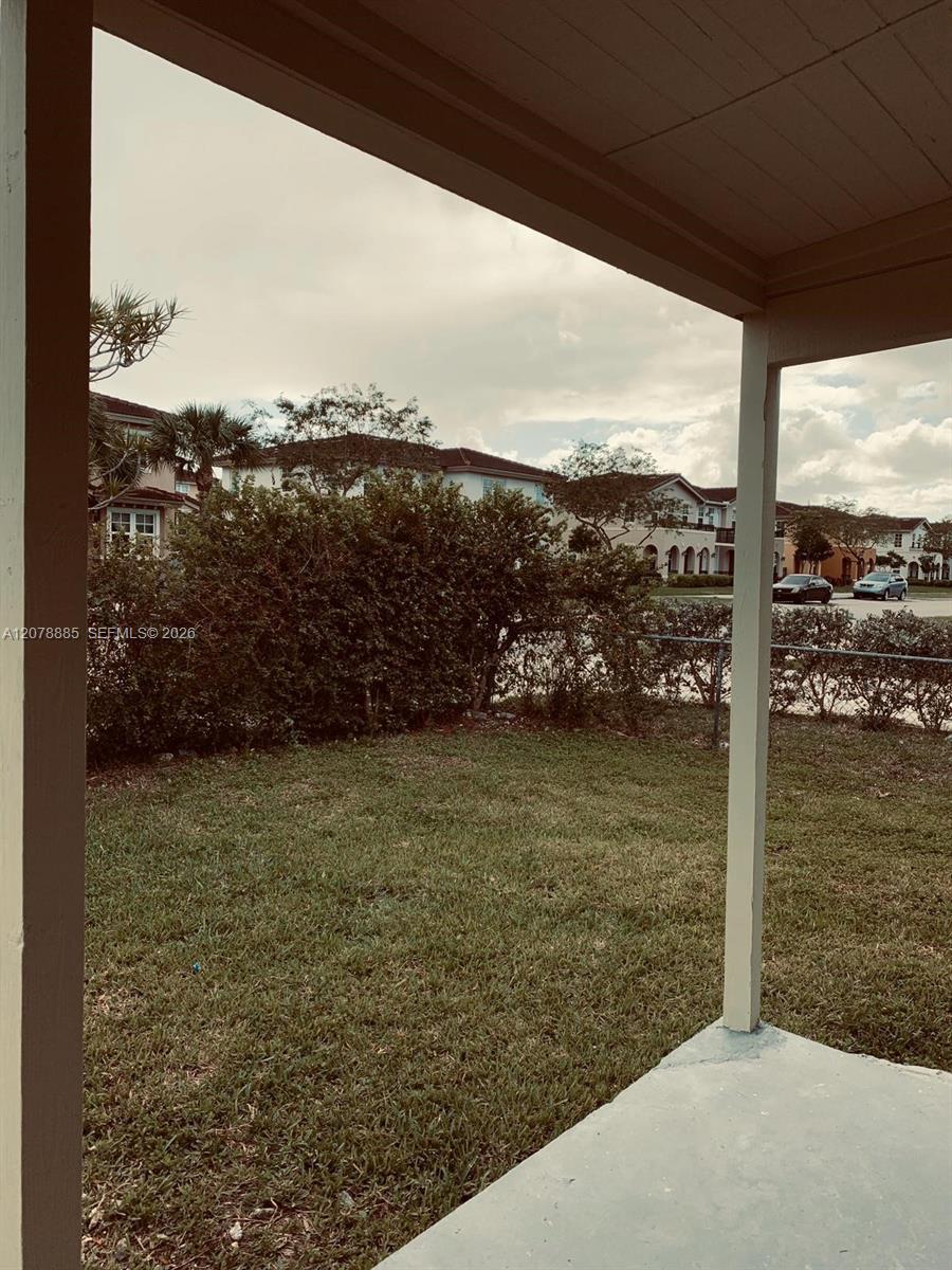   /  936 sq. ft. $ 2026-08-27 0 foto