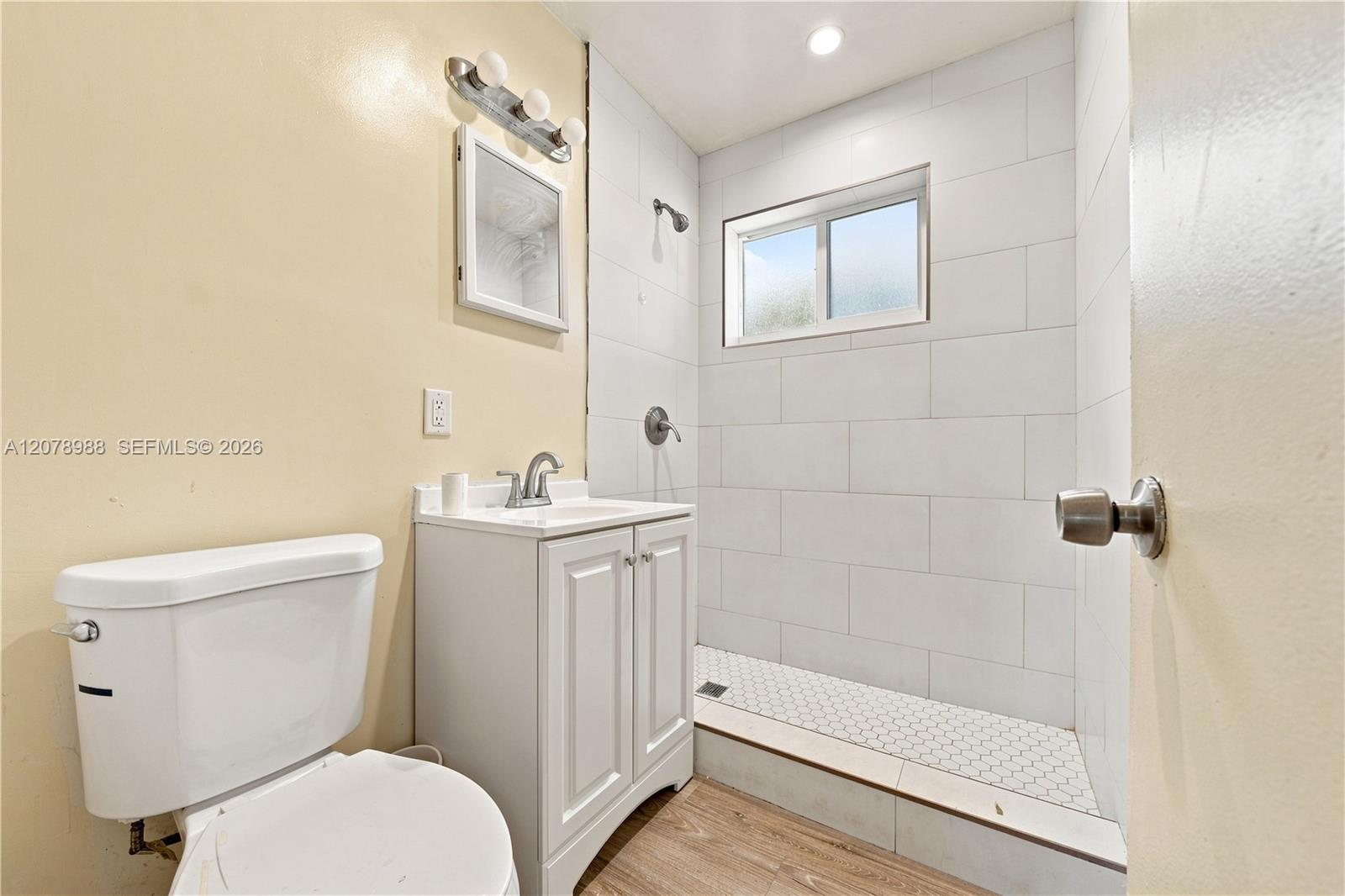 See details / 1601 sq. ft. $ 2026-08-27 0 Photo