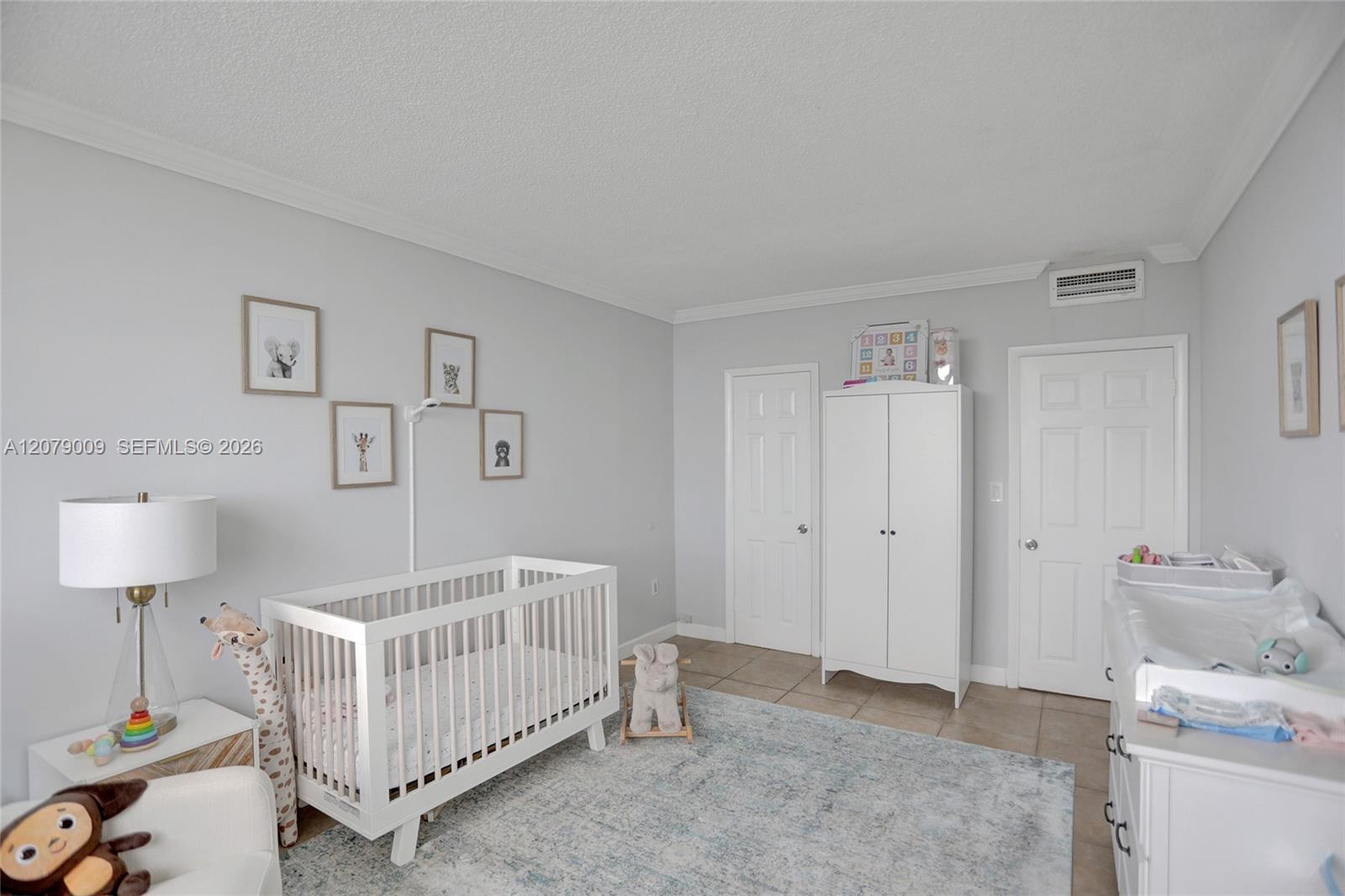 PH10 2 / 2 1220 sq. ft. $ 2026-08-27 0 foto