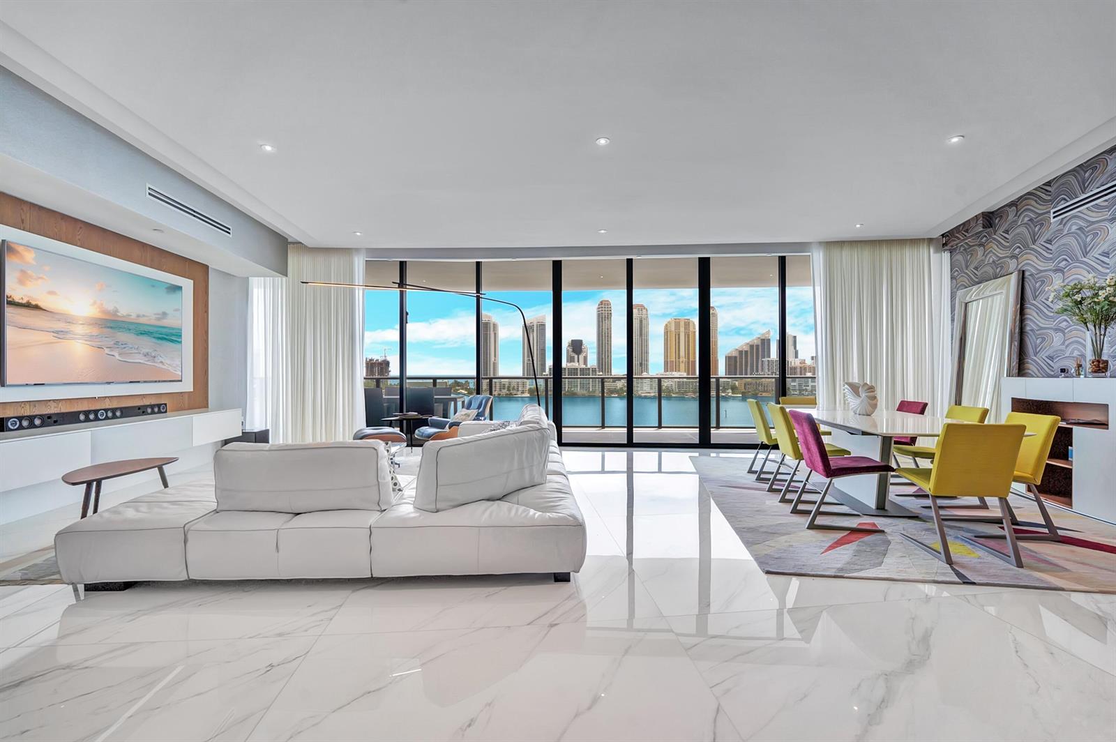 020_trevisuality_5000_island_estates_dr_