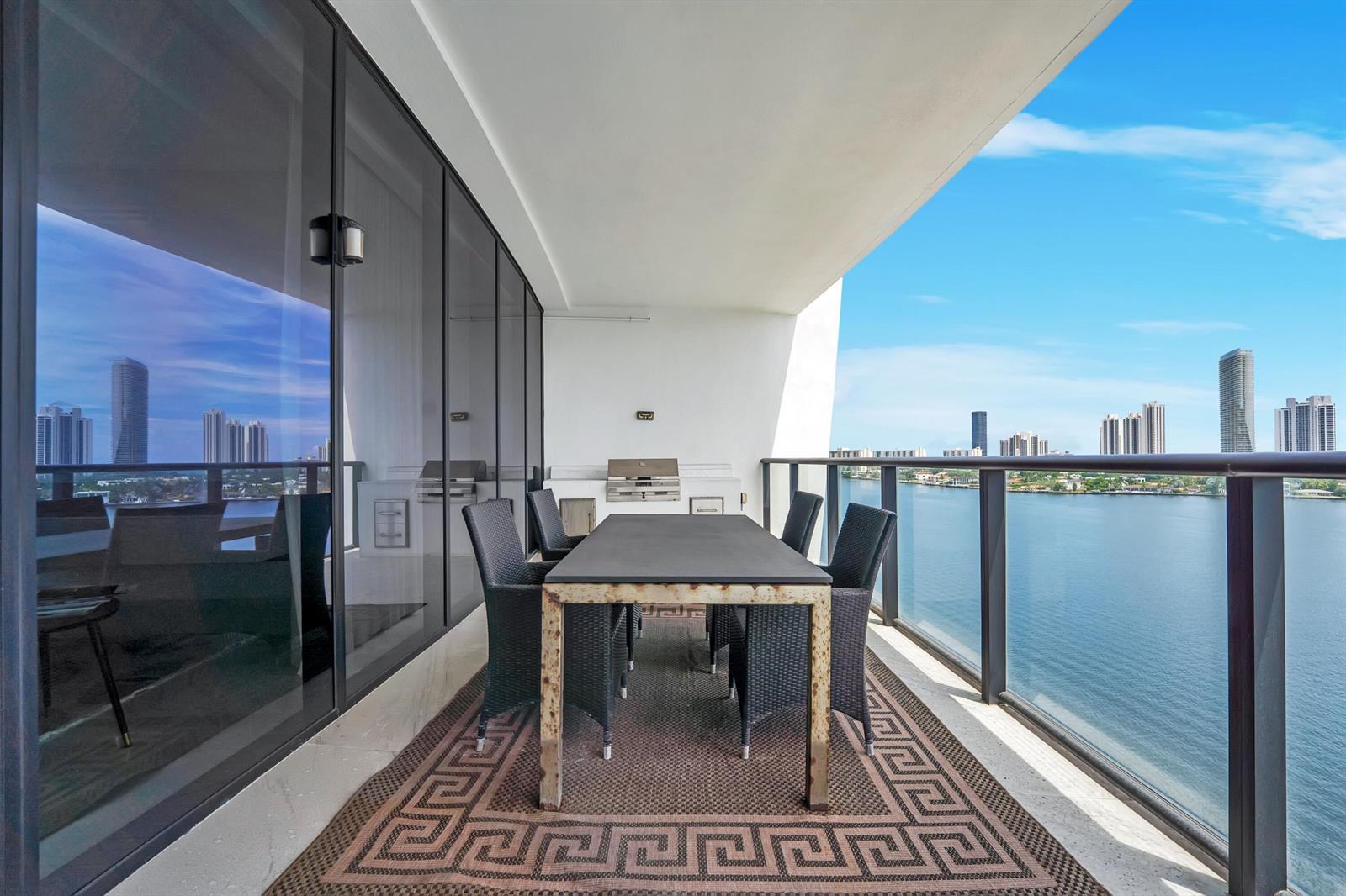 037_trevisuality_5000_island_estates_dr_