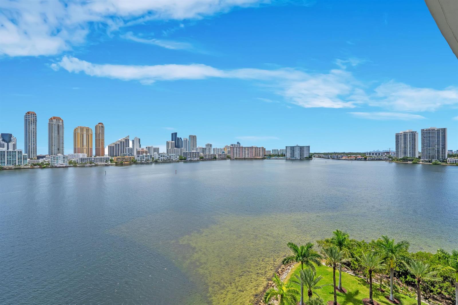 045_trevisuality_5000_island_estates_dr_