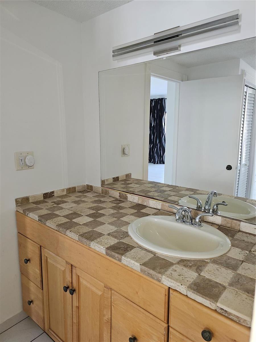 See details 817 1 / 762 sq. ft. $ 2026-08-29 0 Photo