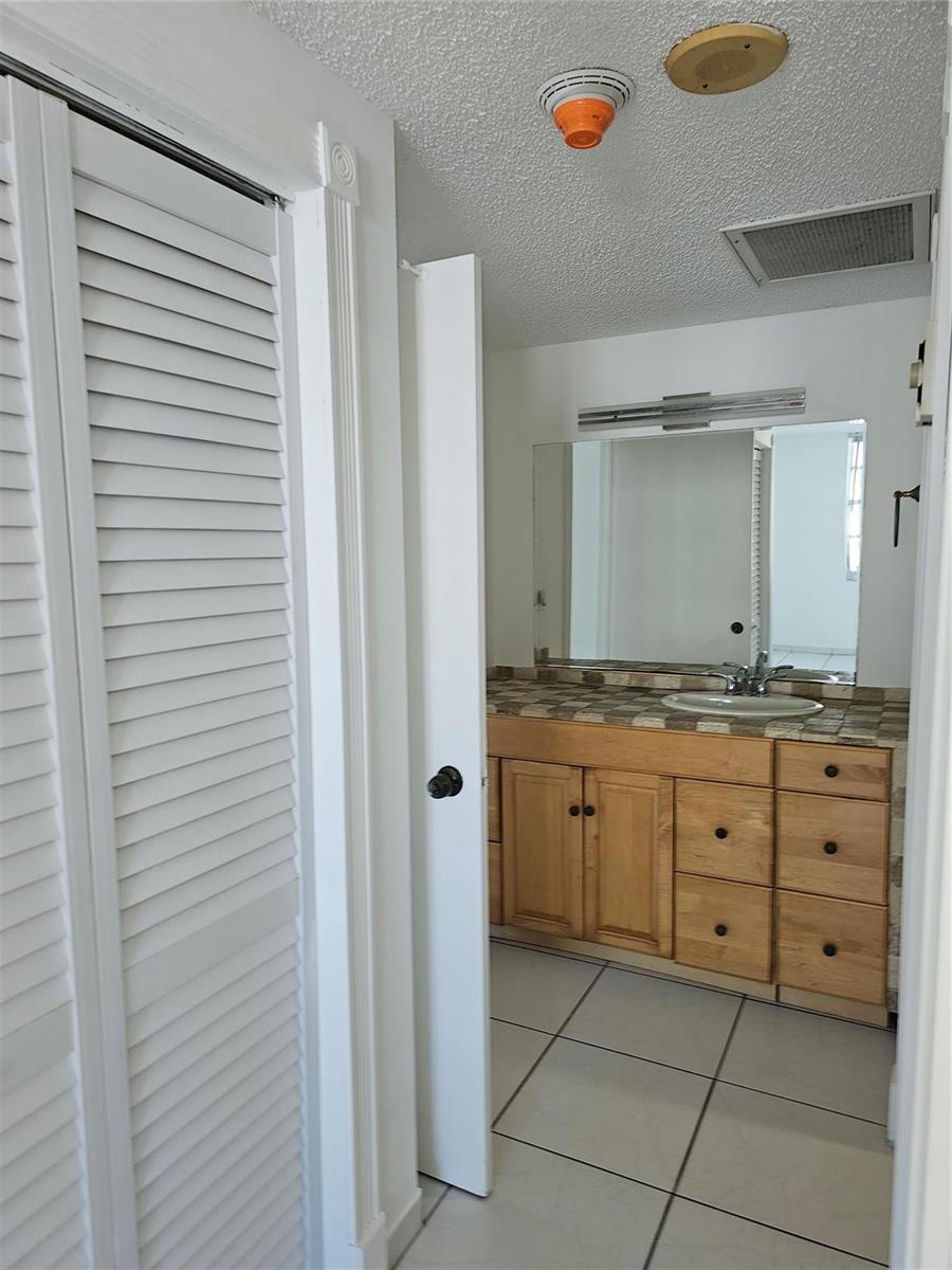See details 817 1 / 762 sq. ft. $ 2026-08-29 0 Photo
