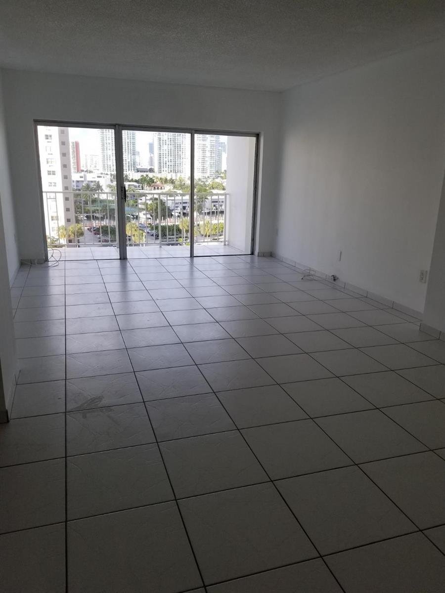 See details 817 1 / 762 sq. ft. $ 2026-08-29 0 Photo