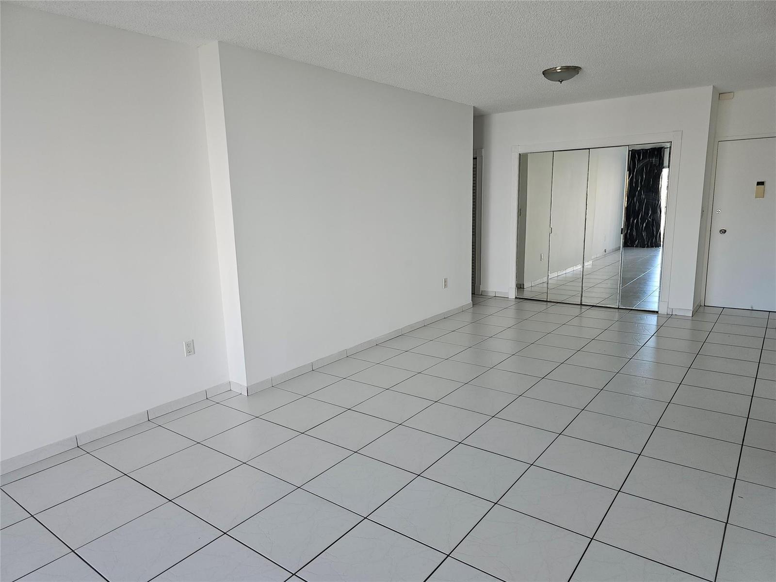 See details 817 1 / 762 sq. ft. $ 2026-08-29 0 Photo