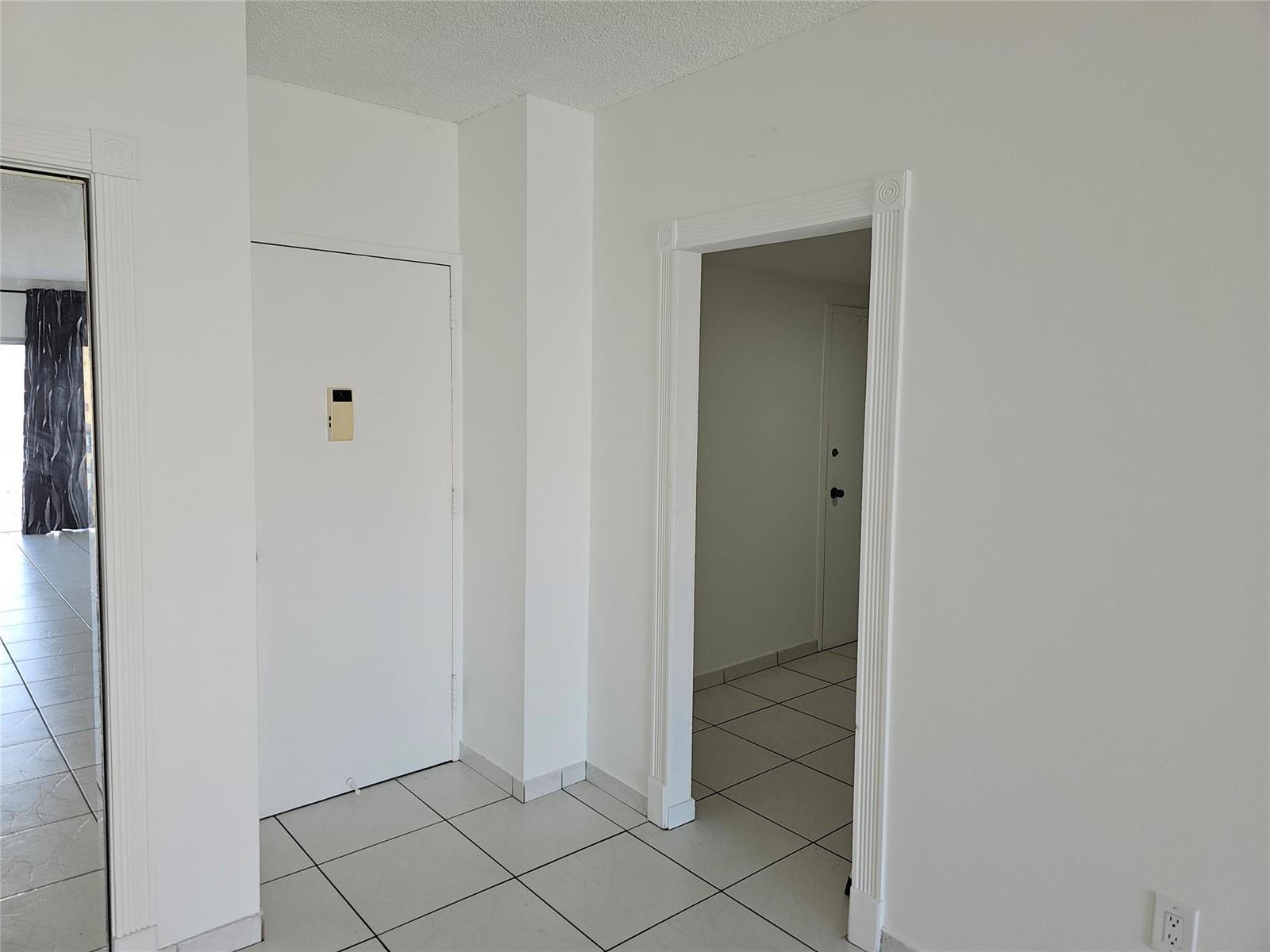 See details 817 1 / 762 sq. ft. $ 2026-08-29 0 Photo