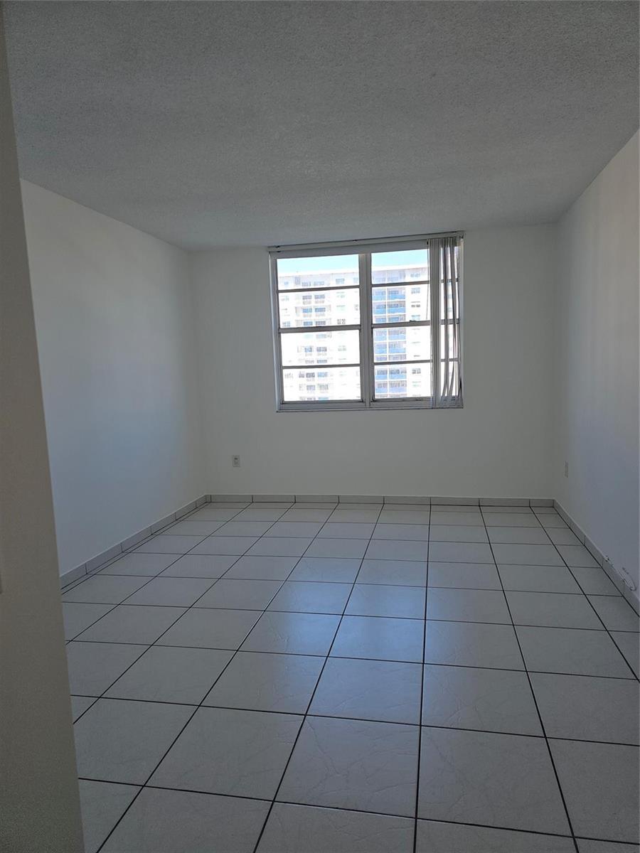 See details 817 1 / 762 sq. ft. $ 2026-08-29 0 Photo