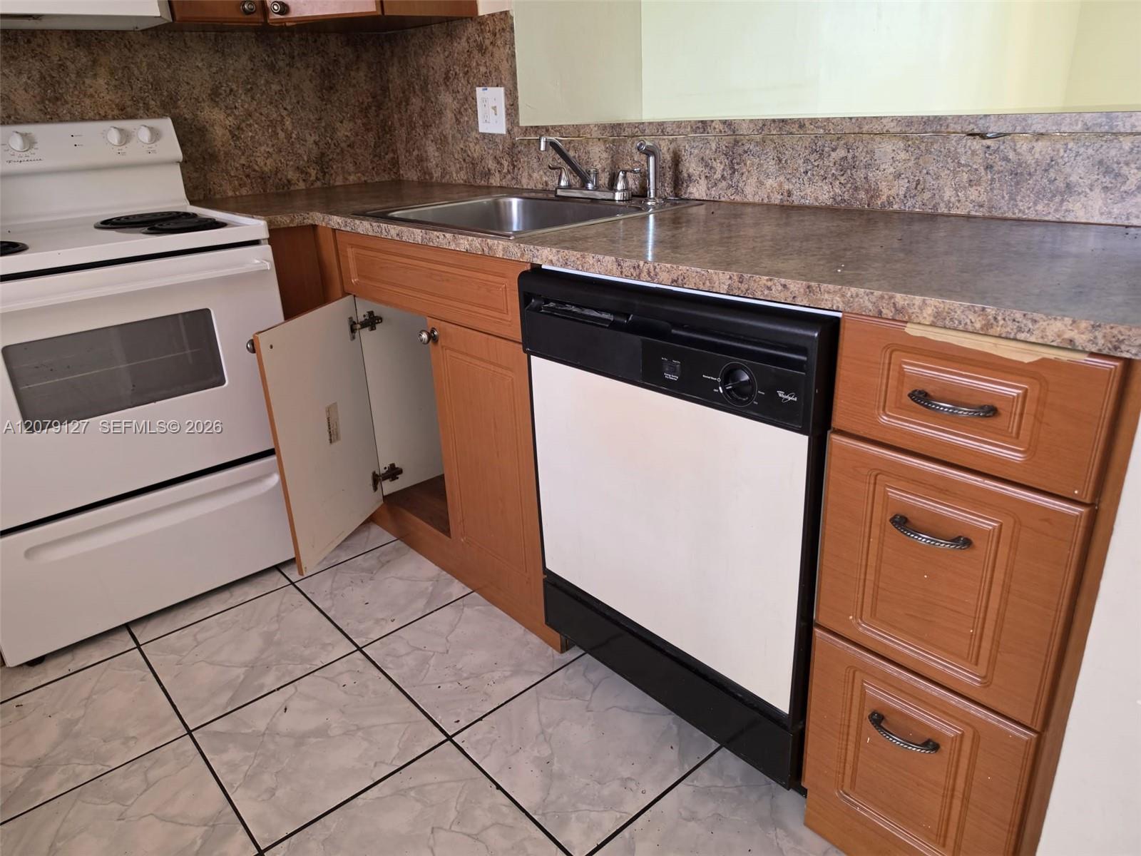 356-12 2 / 2 800 sq. ft. $ 2026-08-27 0 Photo