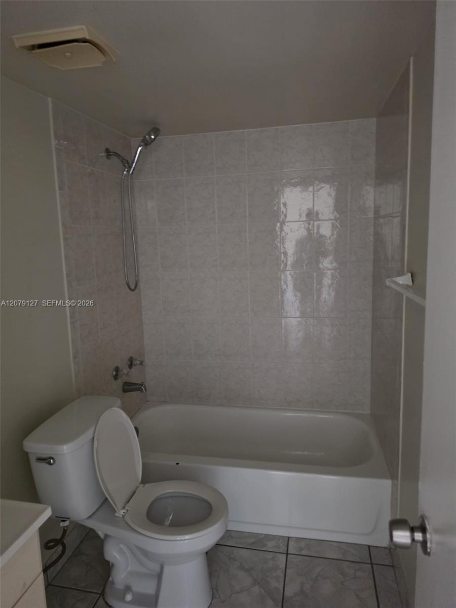 356-12 2 / 2 800 sq. ft. $ 2026-08-27 0 Photo
