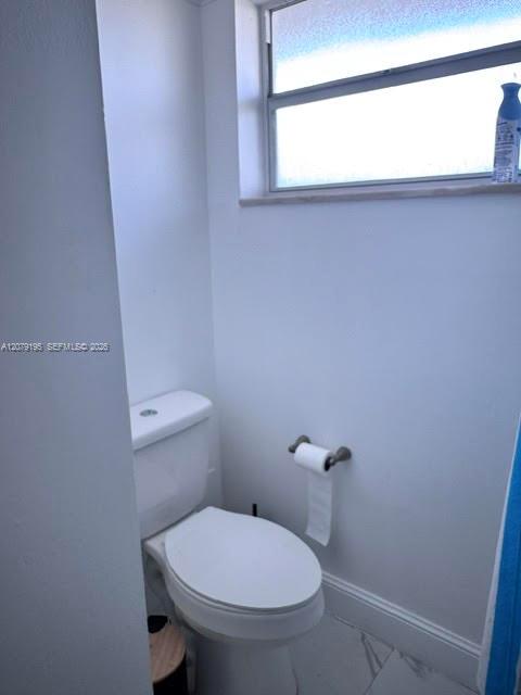 Ver detalles 305-2 1 / 2 1036 sq. ft. $ 2026-08-28 0 foto