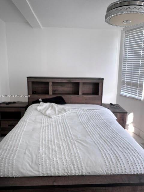 Ver detalles 305-2 1 / 2 1036 sq. ft. $ 2026-08-28 0 foto