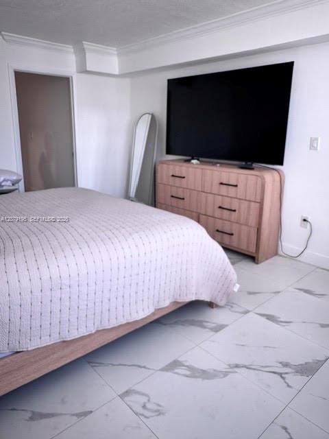 Ver detalles 305-2 1 / 2 1036 sq. ft. $ 2026-08-28 0 foto