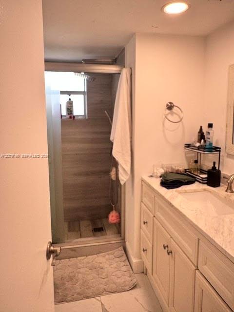Ver detalles 305-2 1 / 2 1036 sq. ft. $ 2026-08-28 0 foto
