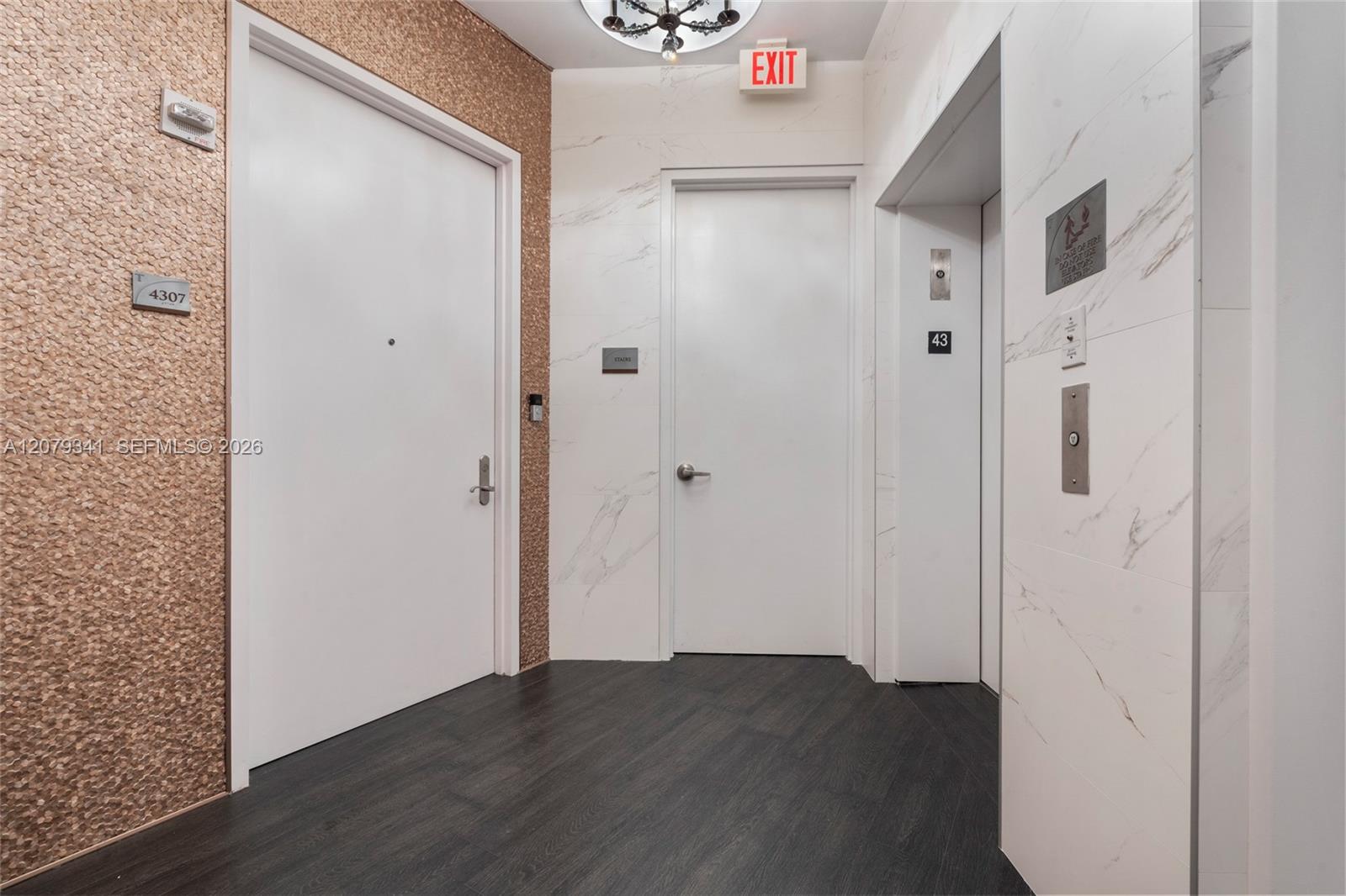 PH 4307 3 / 3 2106 sq. ft. $ 2026-08-28 0 foto
