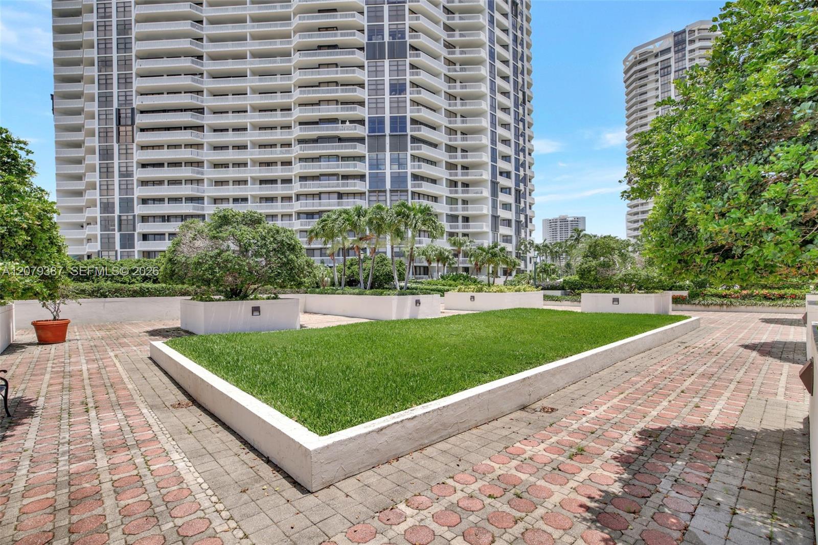 See details 1510 2 / 2 1300 sq. ft. $ 2026-08-28 0 Photo