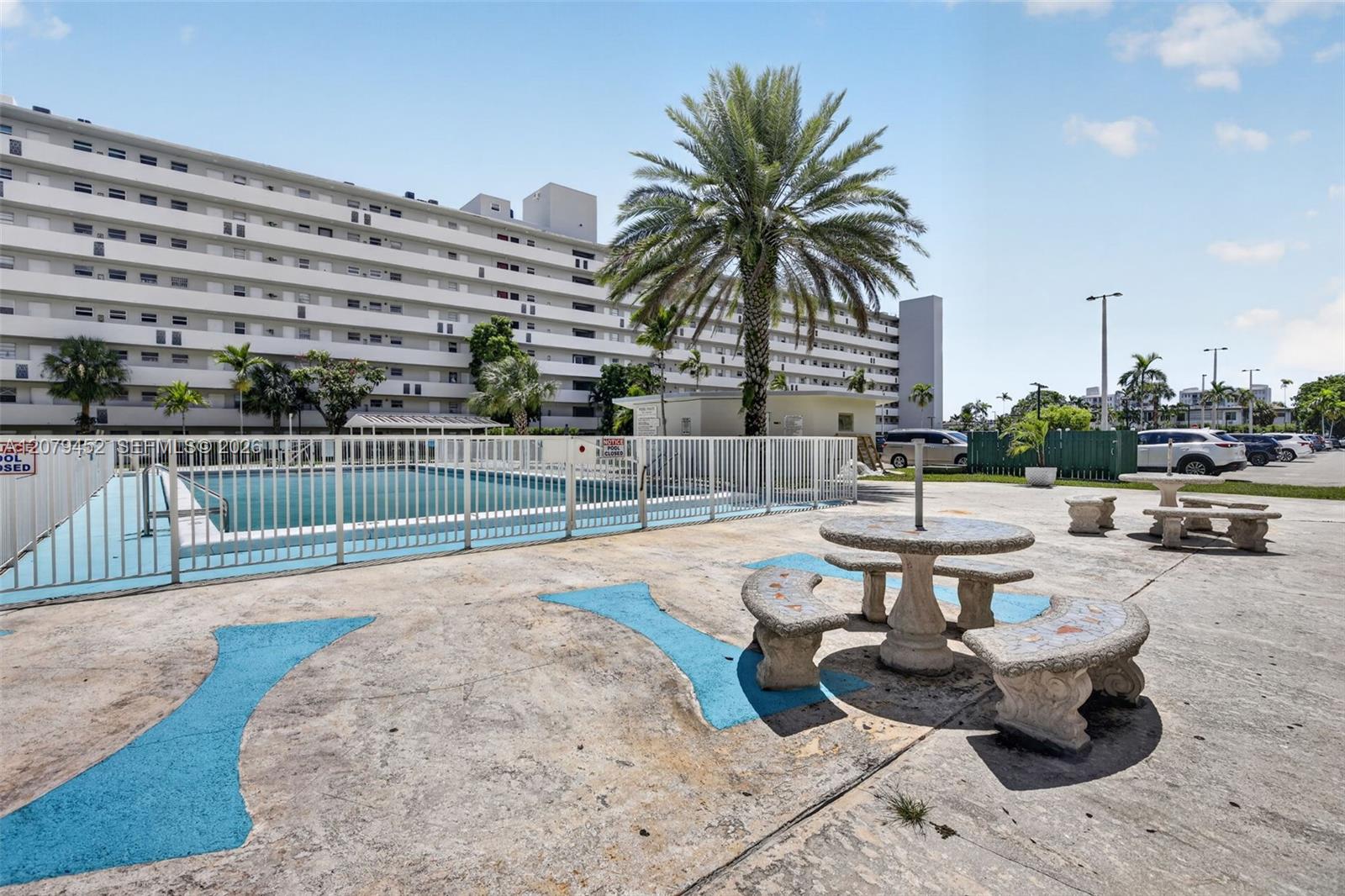 Ver detalles 401-1 1 / 2 1062 sq. ft. $ 2026-08-28 0 foto