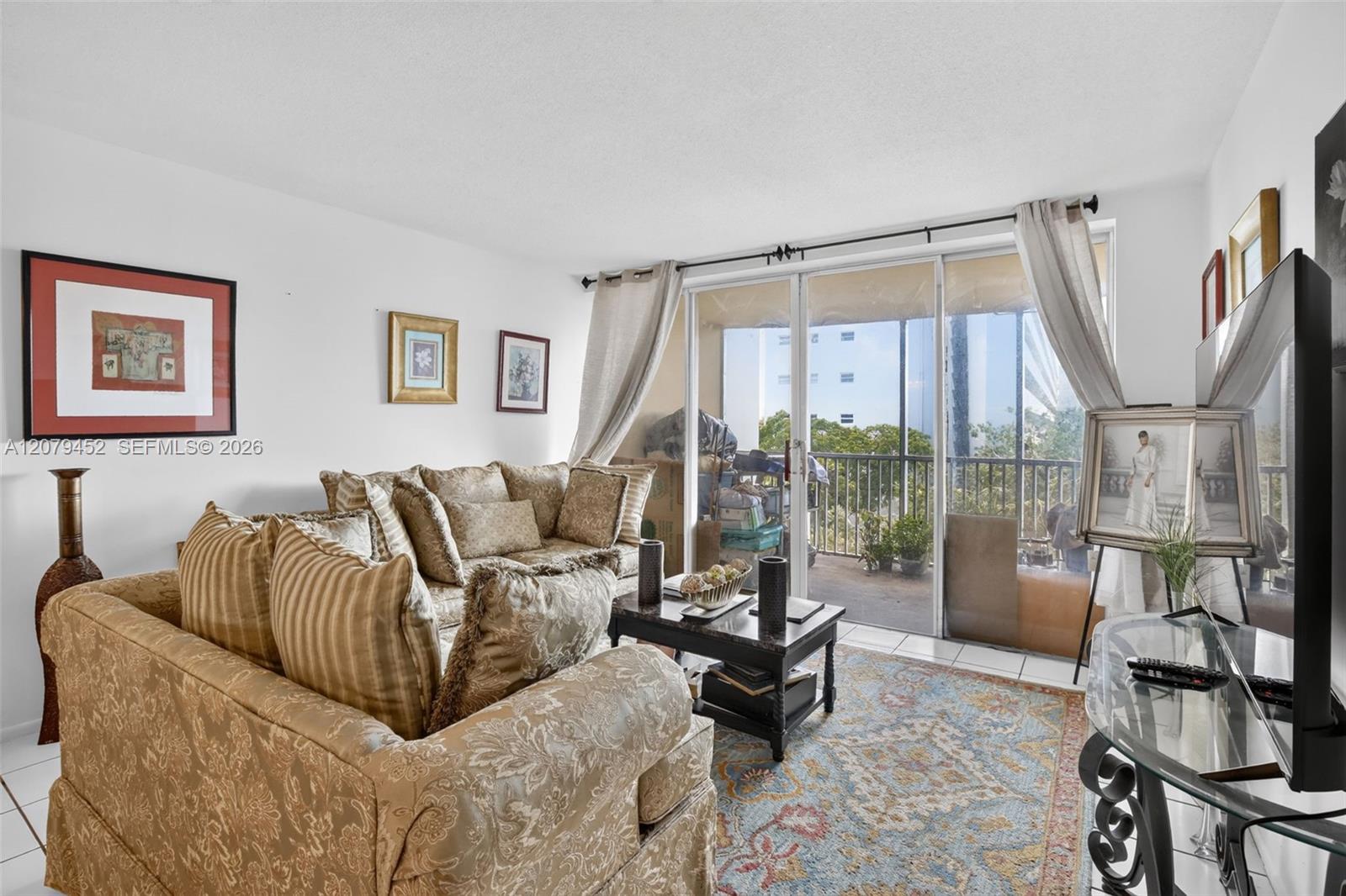 Ver detalles 401-1 1 / 2 1062 sq. ft. $ 2026-08-28 0 foto