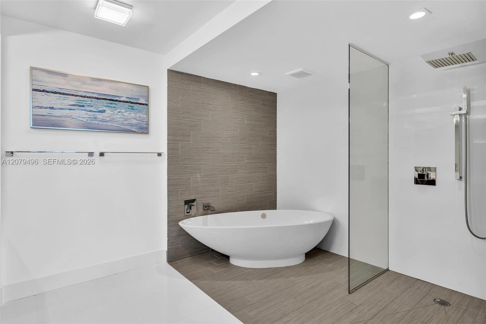 4-805 3 / 3 1541 sq. ft. $ 2026-08-28 0 Photo
