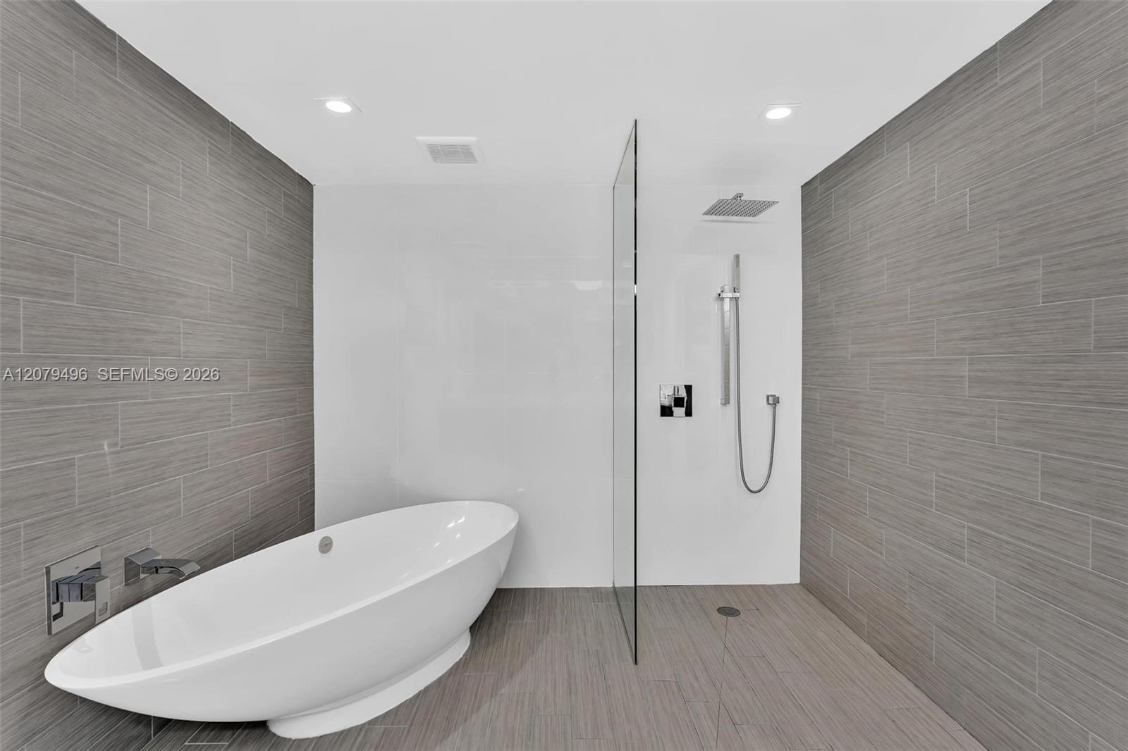 4-805 3 / 3 1541 sq. ft. $ 2026-08-28 0 Photo