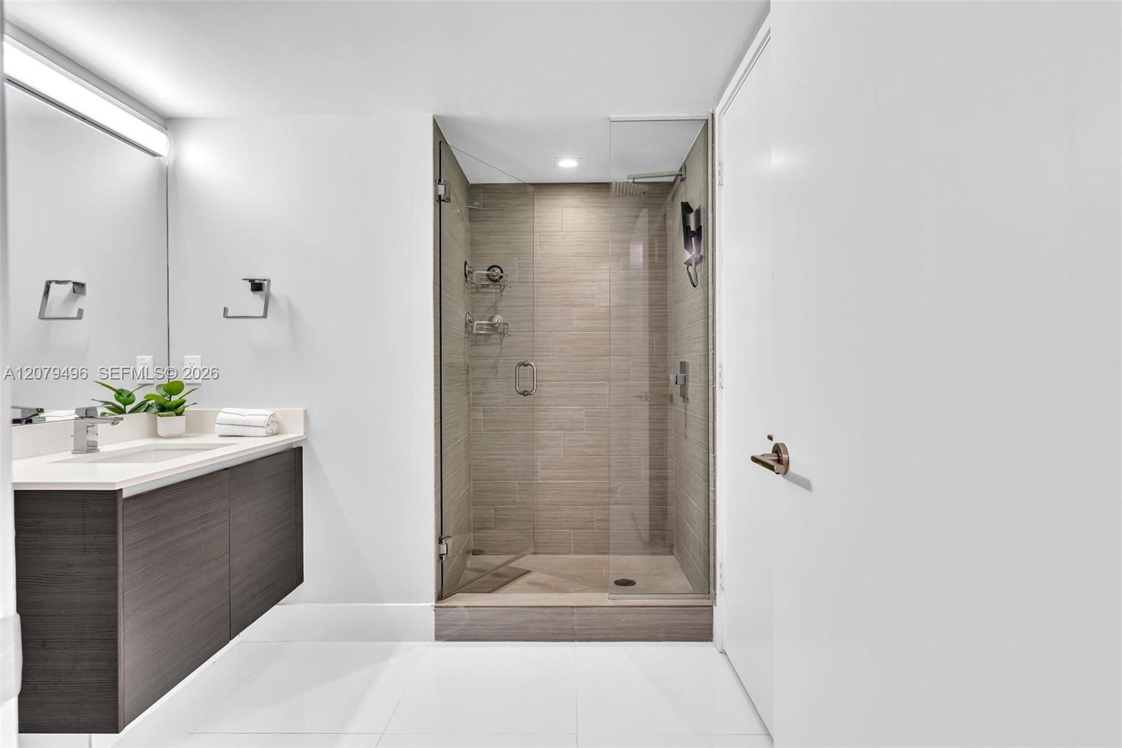 4-805 3 / 3 1541 sq. ft. $ 2026-08-28 0 Photo
