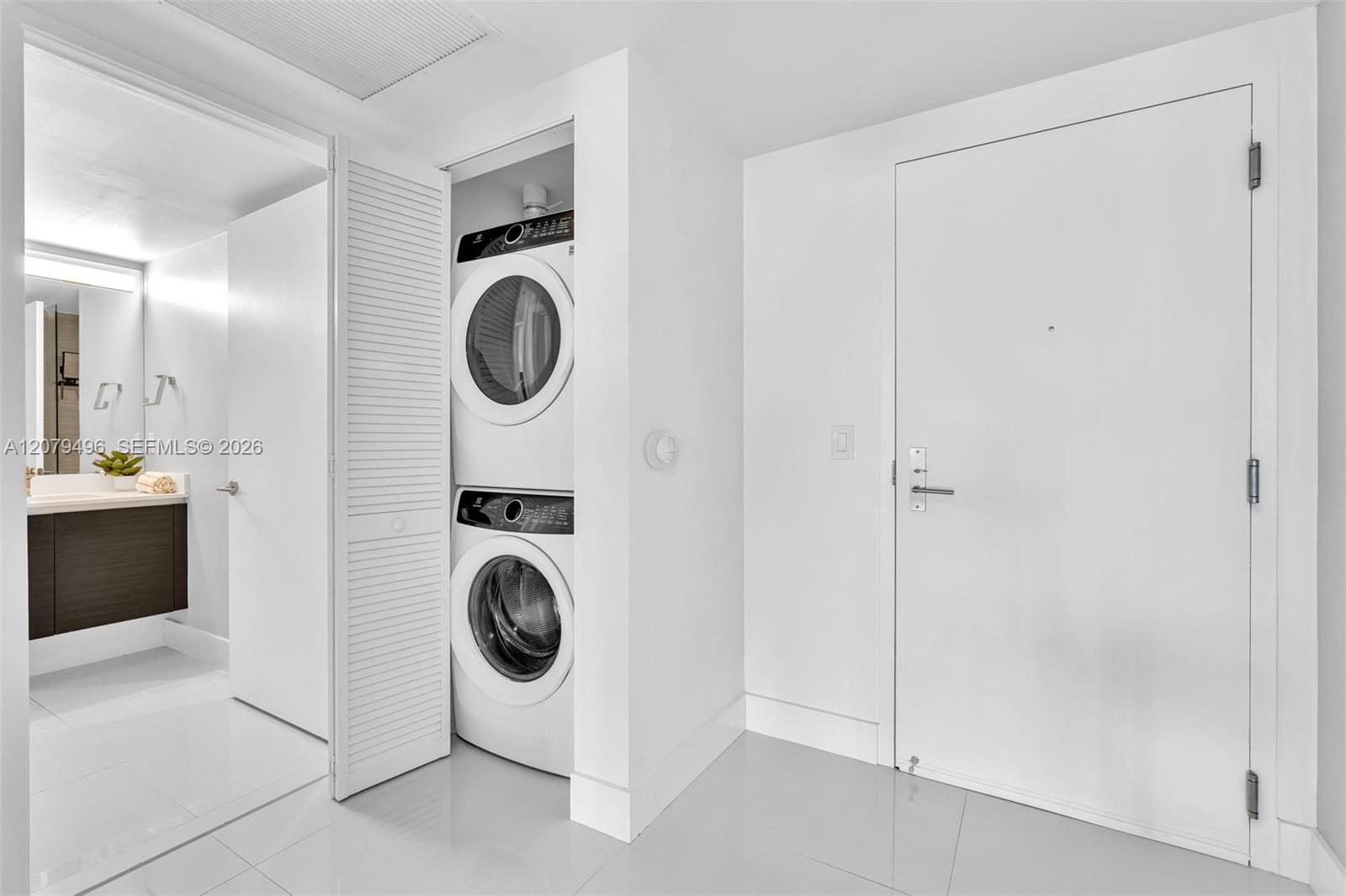 4-805 3 / 3 1541 sq. ft. $ 2026-08-28 0 Photo