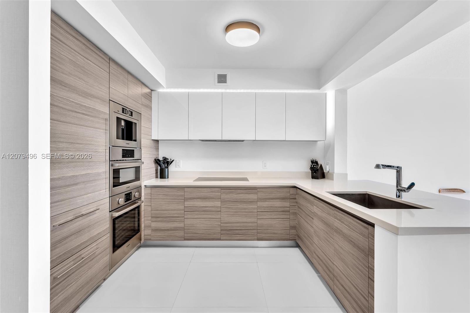 4-805 3 / 3 1541 sq. ft. $ 2026-08-28 0 Photo