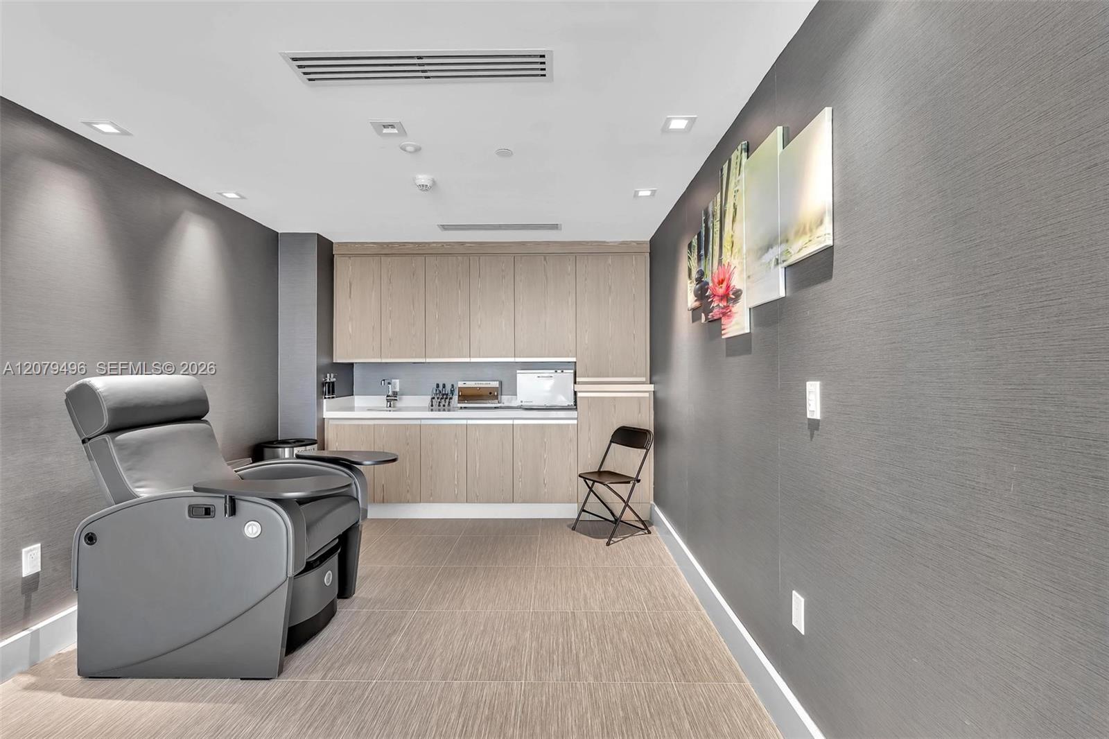 4-805 3 / 3 1541 sq. ft. $ 2026-08-28 0 Photo