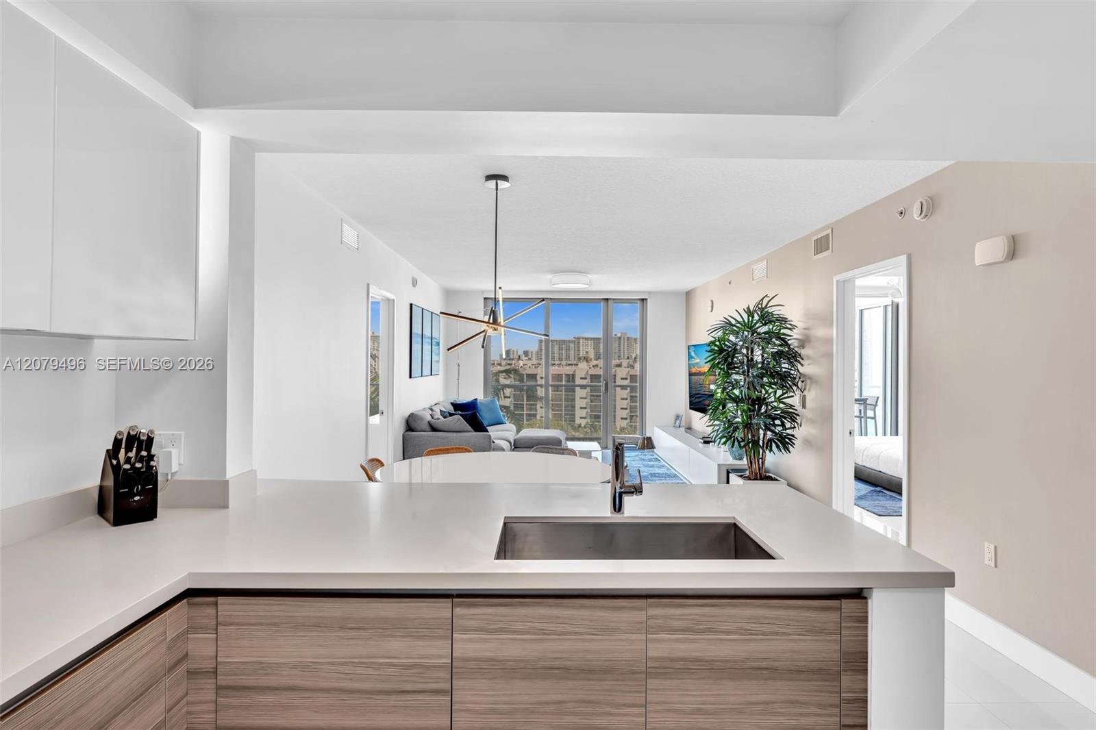 4-805 3 / 3 1541 sq. ft. $ 2026-08-28 0 Photo