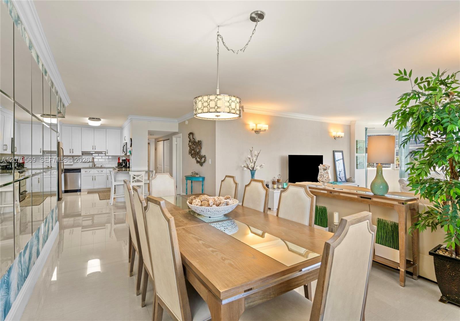 Ver detalles 4E 3 / 3 1780 sq. ft. $ 2026-08-28 0 foto
