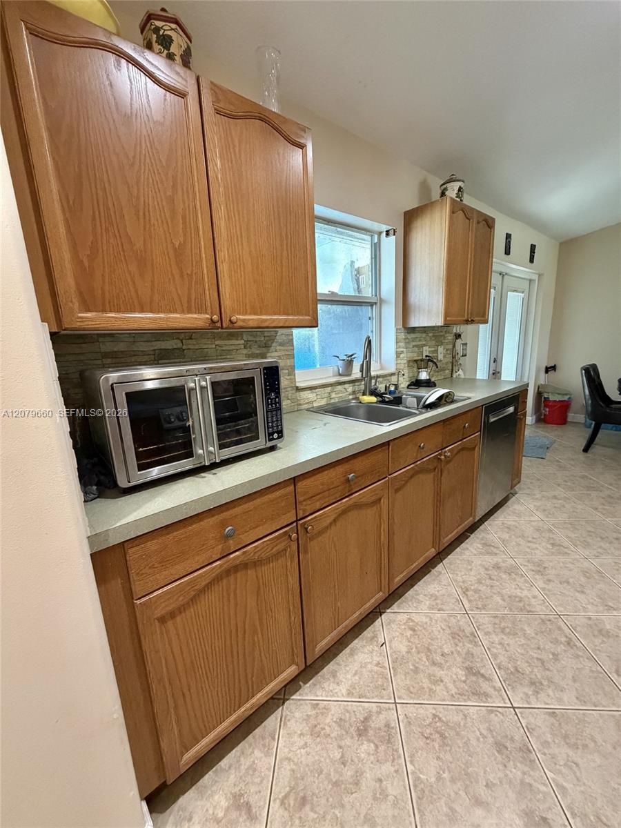 16298 4 / 2 1351 sq. ft. $ 2026-09-17 0 foto