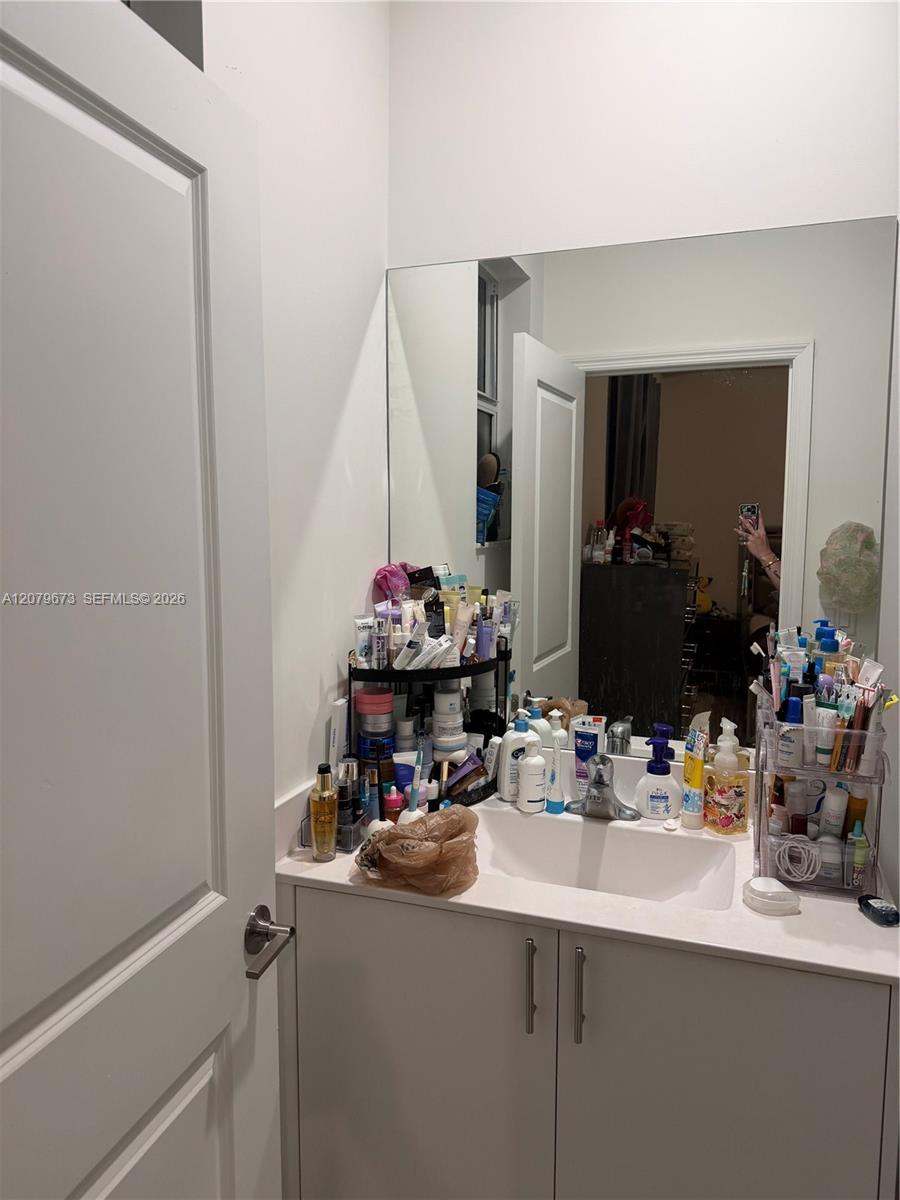 16235 3 / 3 1483 sq. ft. $ 2026-08-28 0 Photo