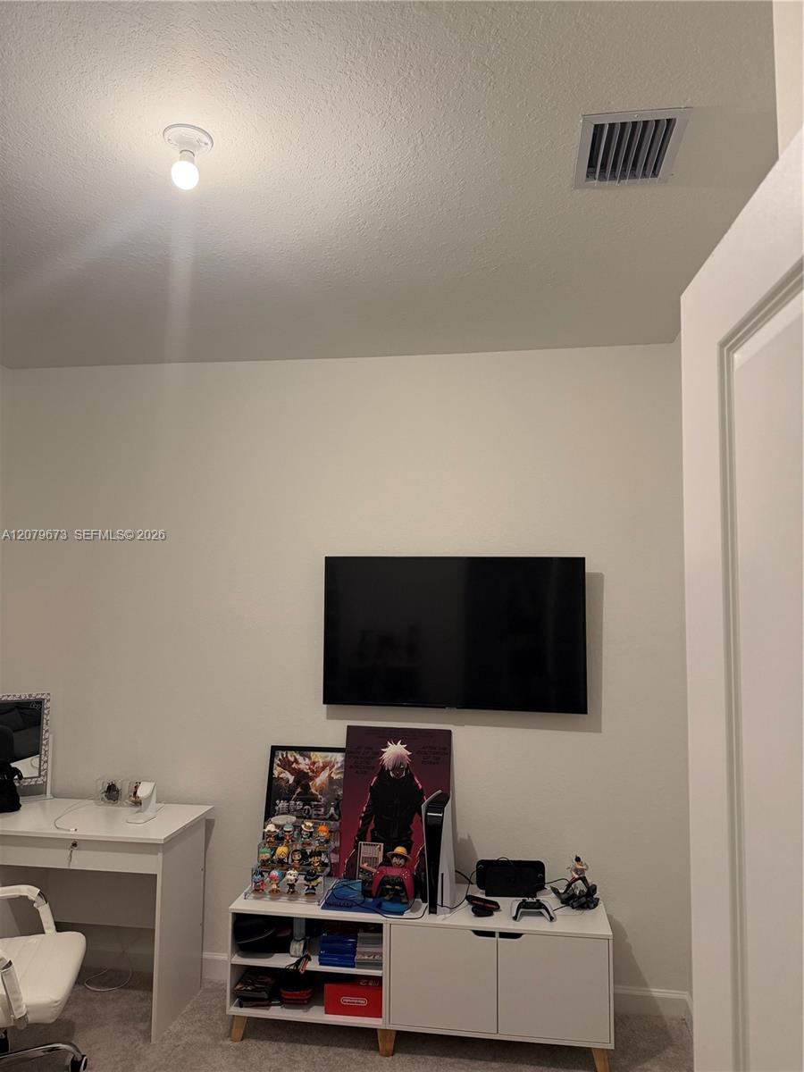 16235 3 / 3 1483 sq. ft. $ 2026-08-28 0 Photo