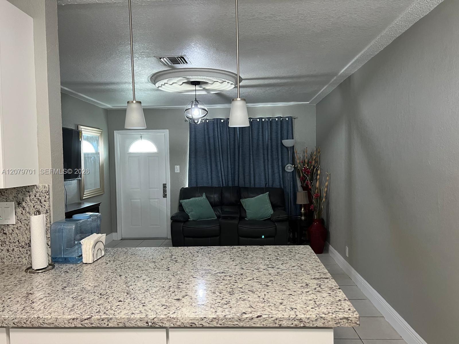 Ver detalles / 1575 sq. ft. $ 2026-08-28 0 foto