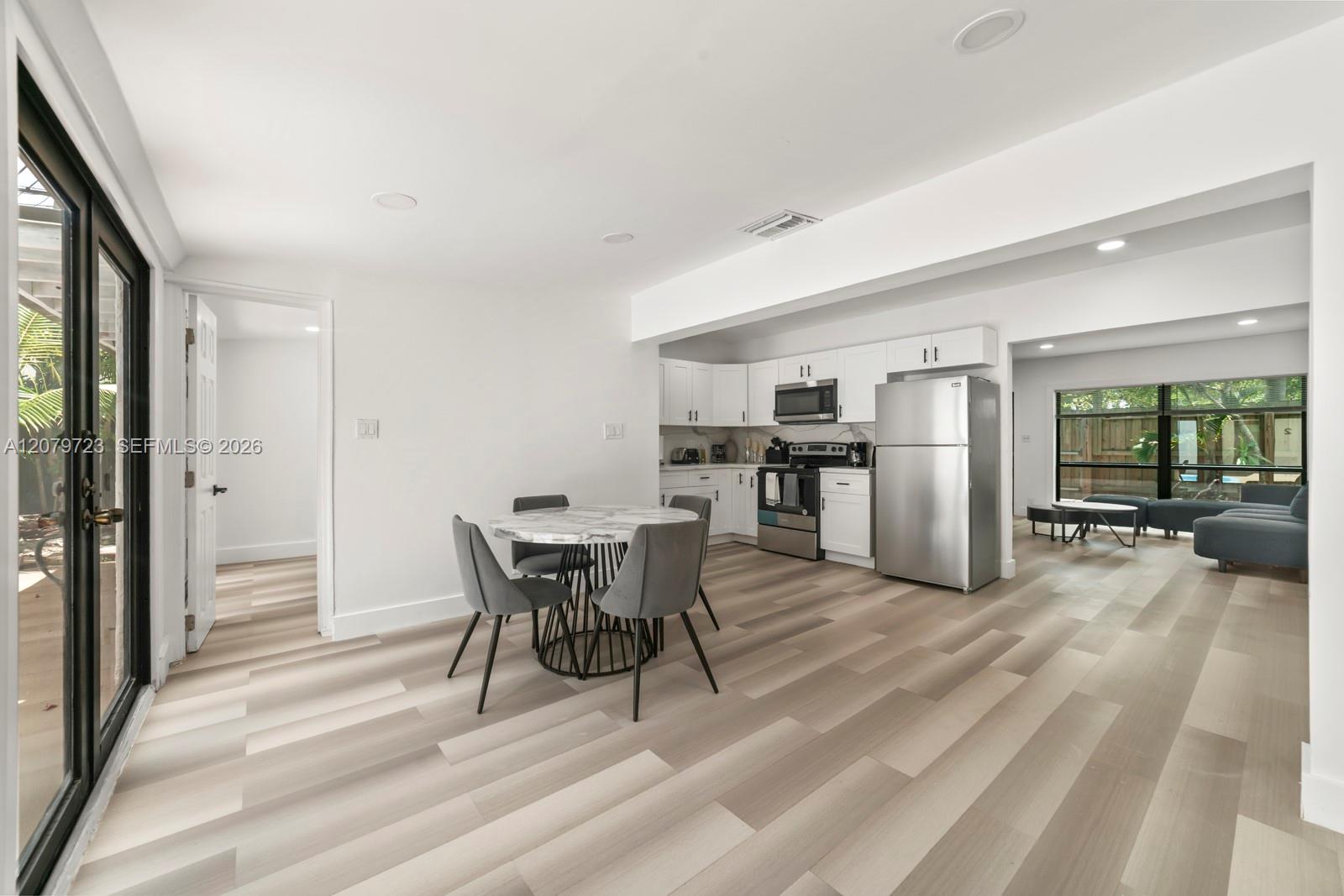  /  2886 sq. ft. $ 2026-08-28 0 foto