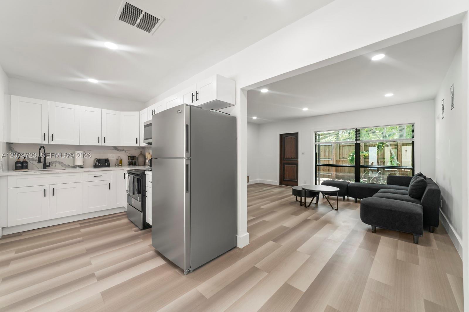   /  2886 sq. ft. $ 2026-08-28 0 foto