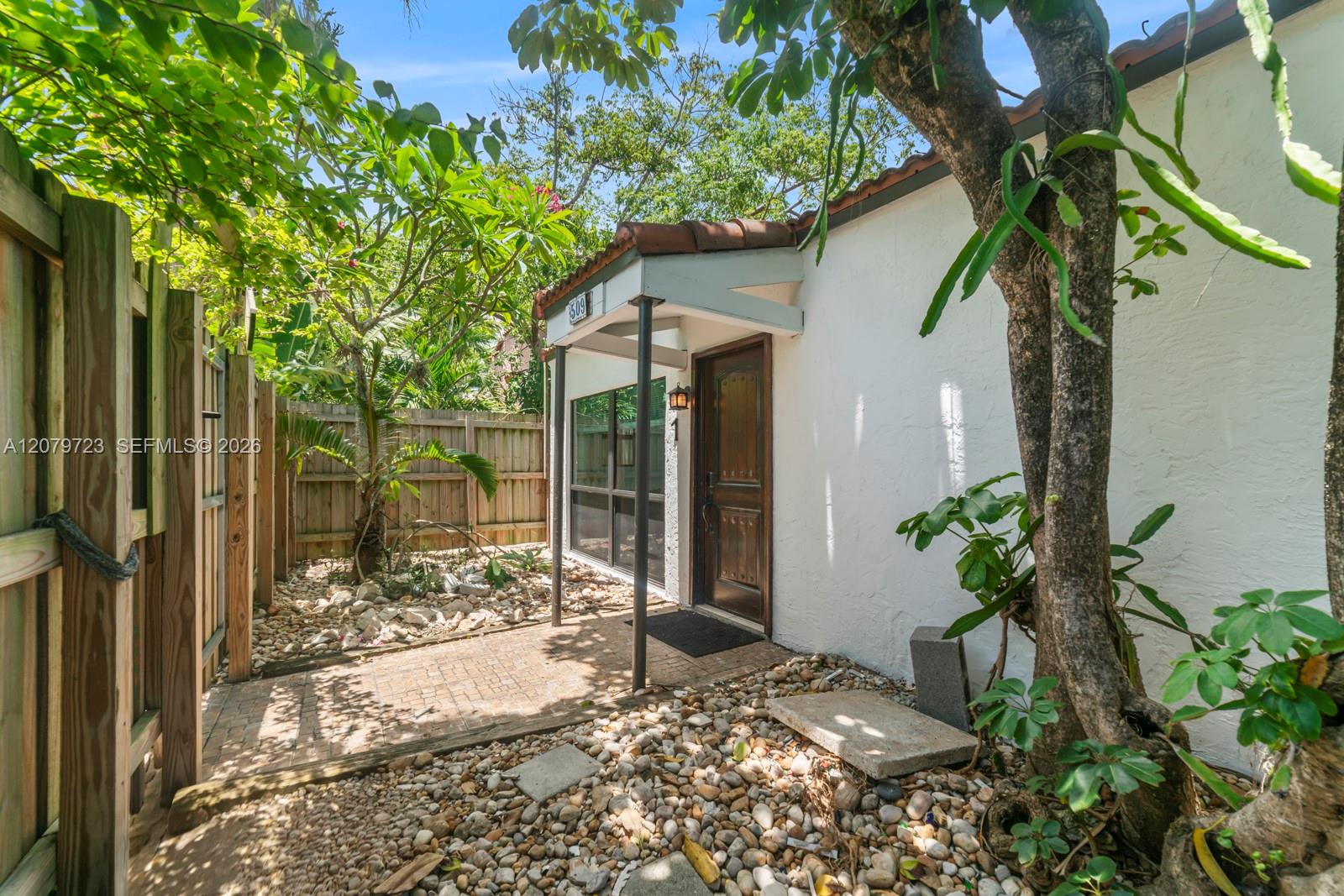   /  2886 sq. ft. $ 2026-08-28 0 foto
