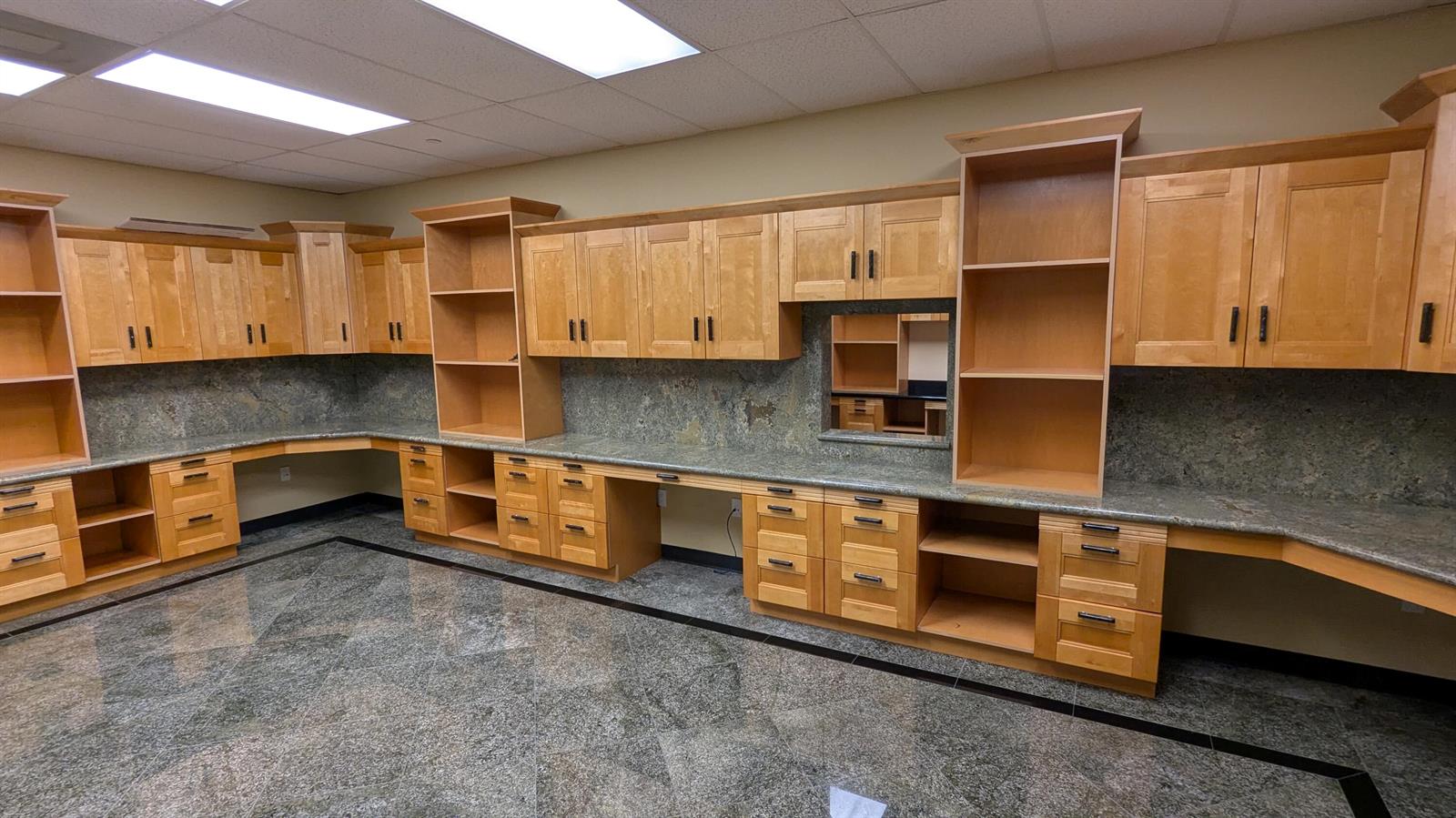 24  / 0  sq. ft. $ 2026-09-15 0 Photo