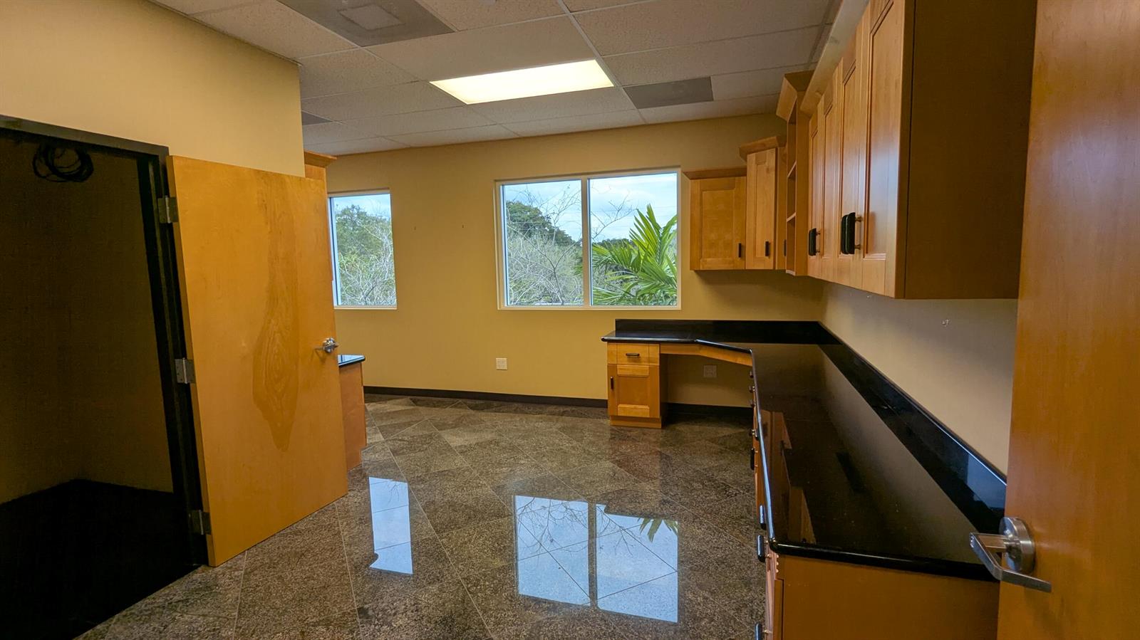 24  / 0  sq. ft. $ 2026-09-15 0 Photo