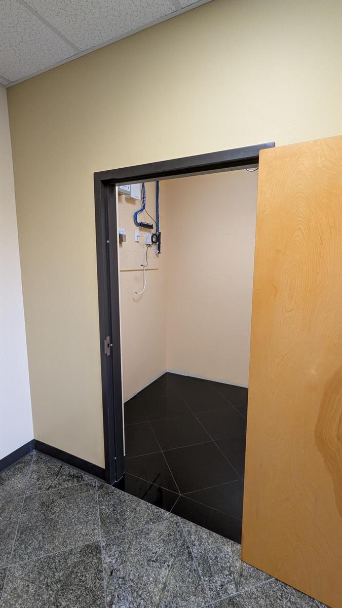24  / 0  sq. ft. $ 2026-09-15 0 Photo