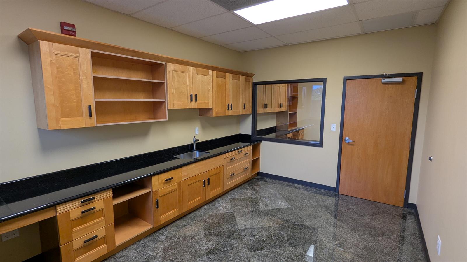 24  / 0  sq. ft. $ 2026-09-15 0 Photo