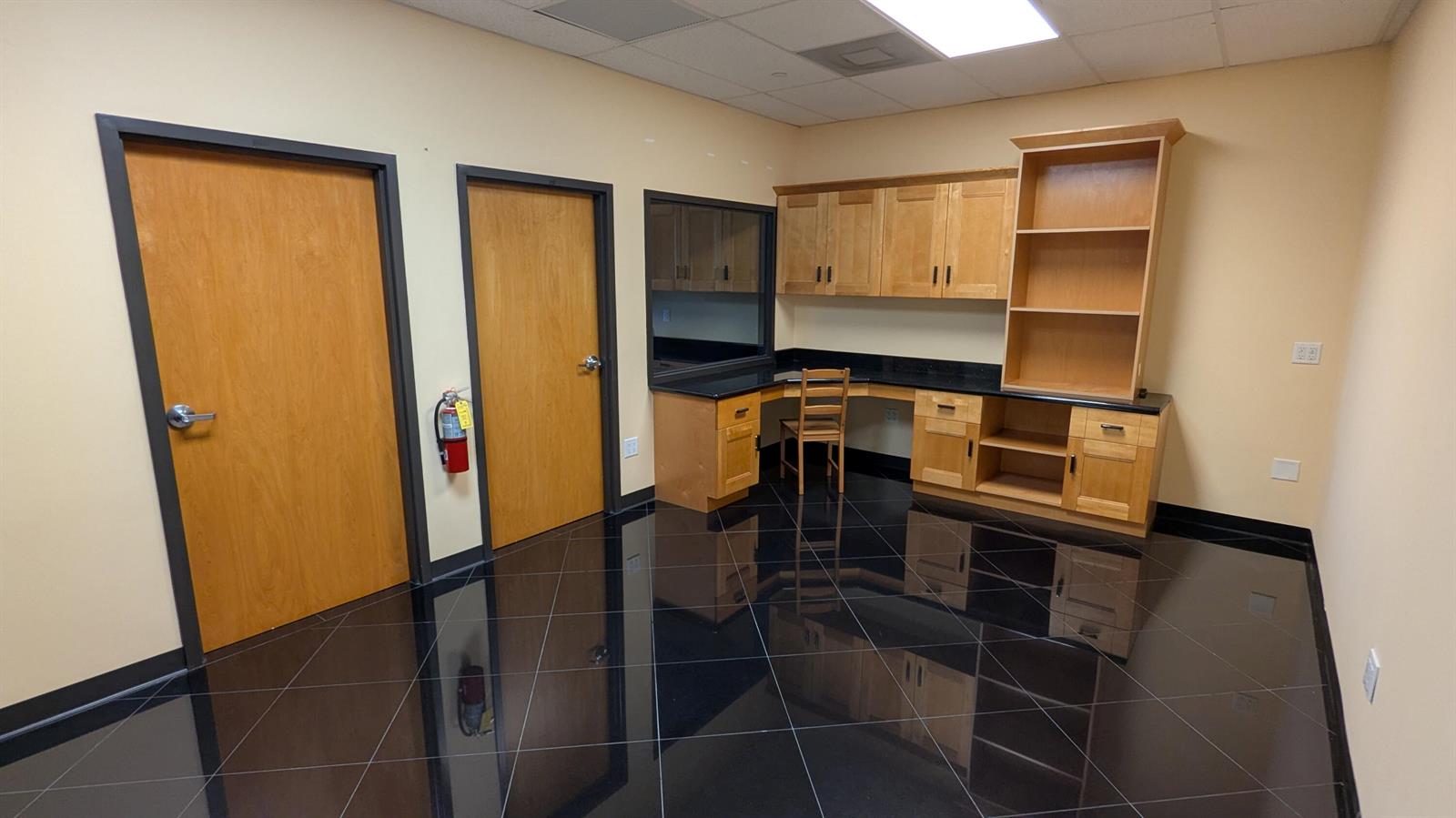 24  / 0  sq. ft. $ 2026-09-15 0 Photo