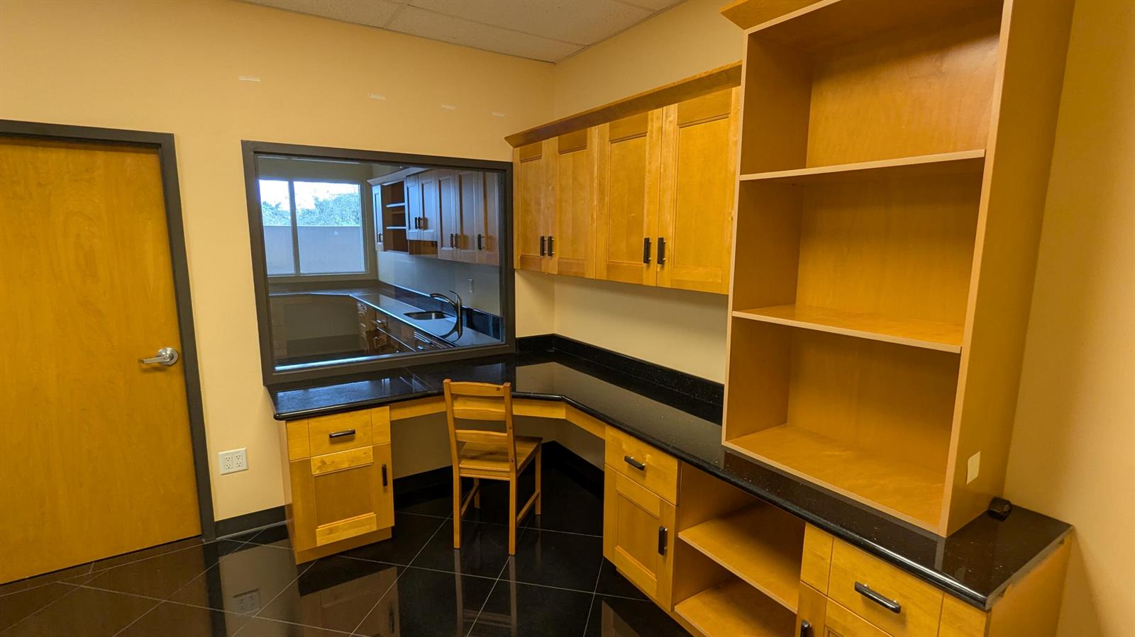 24  / 0  sq. ft. $ 2026-09-15 0 Photo