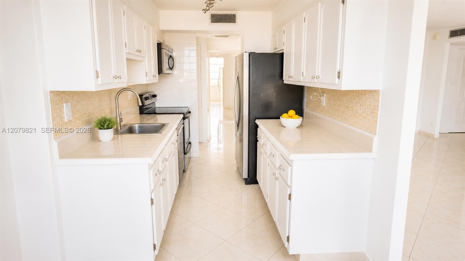 See details 1215 2 / 2 1488 sq. ft. $ 2026-08-28 0 Photo