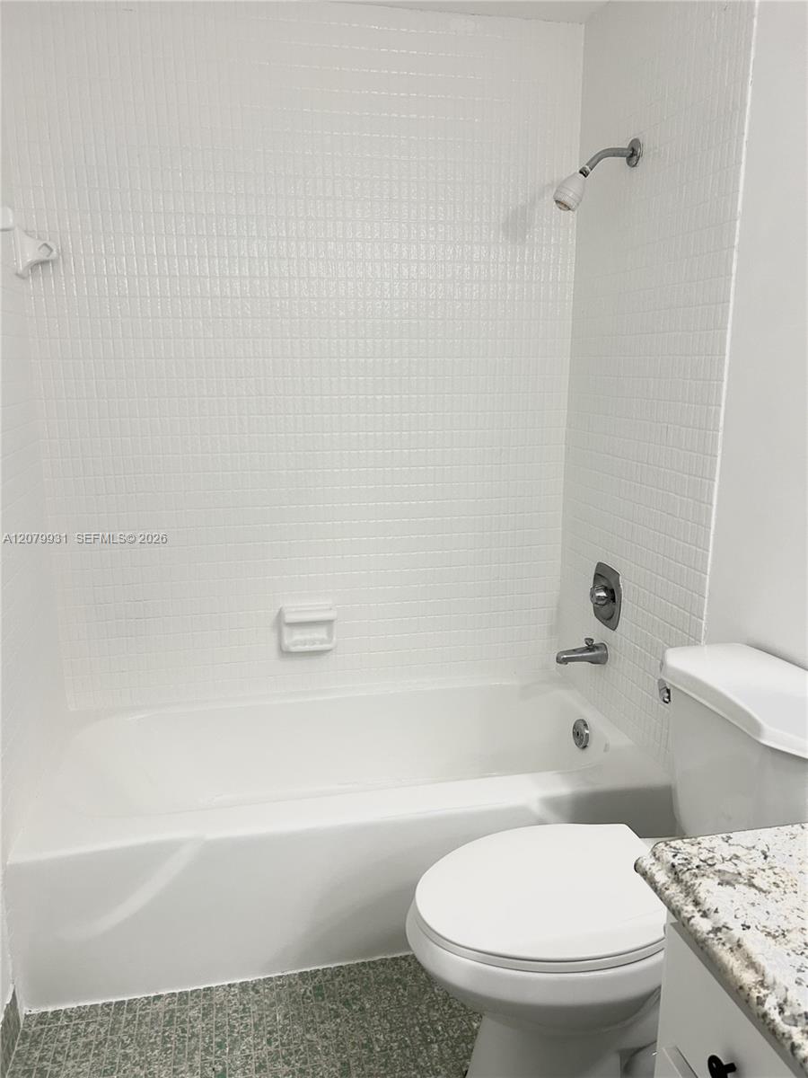 402B 2 / 2 1132 sq. ft. $ 2026-08-29 0 Photo