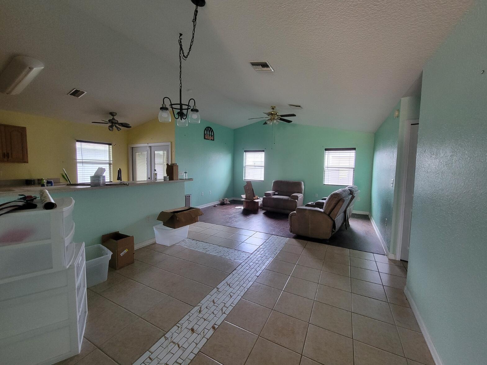 Ver detalles 5006 3 / 2 1616 sq. ft. $ 2026-08-30 0 foto