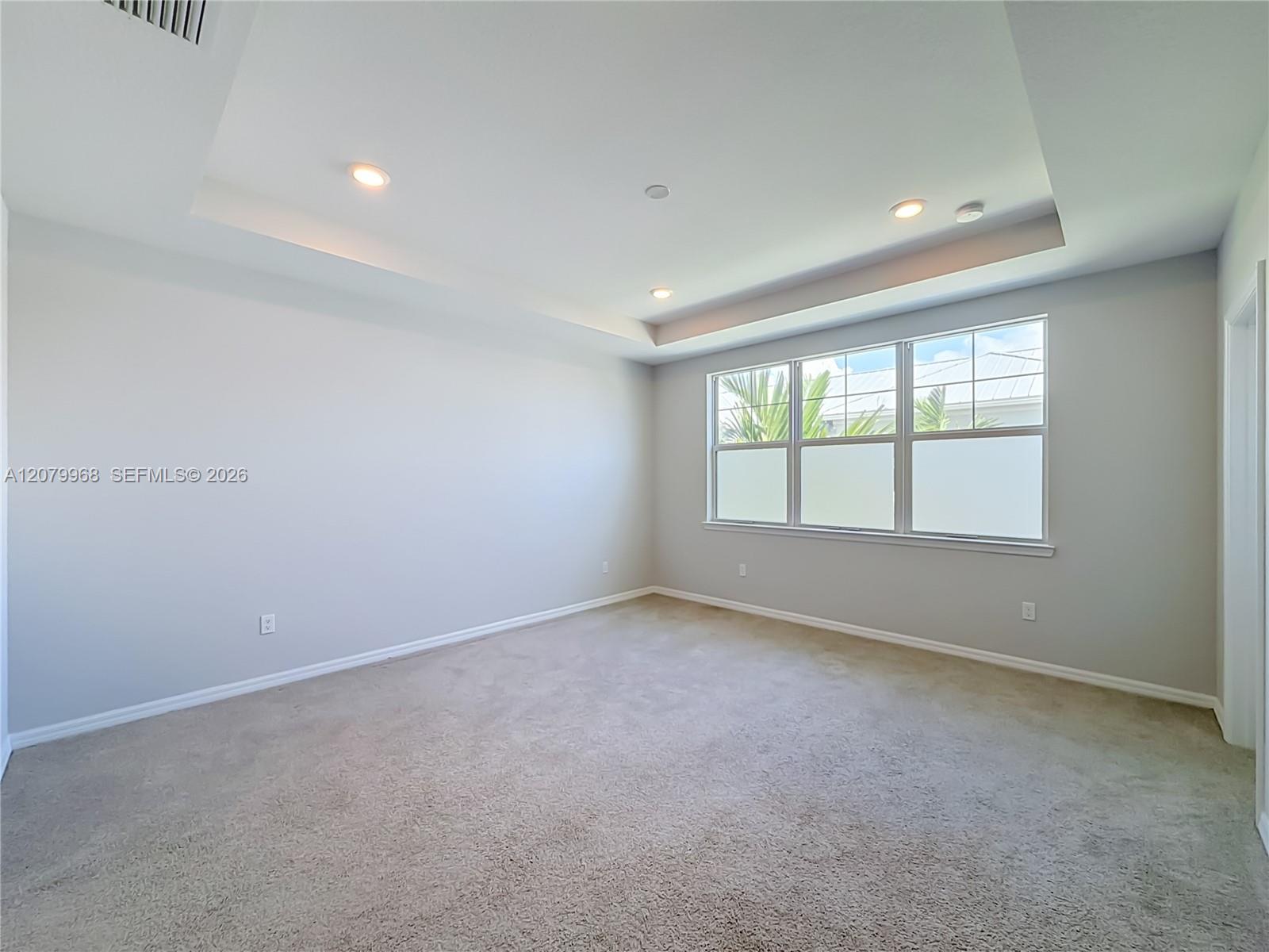 1040 3 / 3 1421 sq. ft. $ 2026-08-29 0 Photo